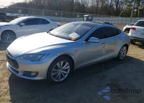 2014 Tesla Model S P85 z USA, uszkodzony, nr VIN 5YJSA1H18EFP40901